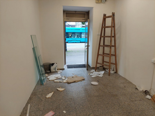 Centar, Vlaška ulica , ulični poslovni prostor , 15,00 m2, zakup