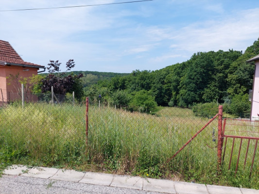 Zagreb (Novoselec), građevinsko zemljište, 1119 m²