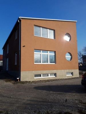 Poslovni prostor u poslovnoj zgradi, Duga Resa, 260 m2