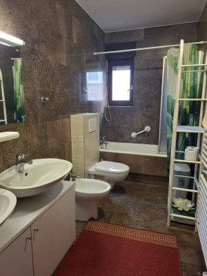 Stan: Zagreb (Remete), 100.00 m2 (iznajmljivanje)