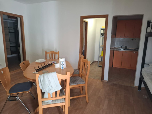 Zagreb, 2 dvosobna stana po 50 m2, najam