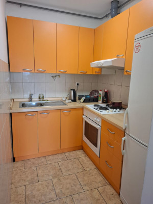 Zagreb, 2 dvosobna stana po 50 m2, najam